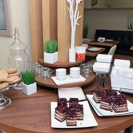 Alexandar Square Boutique מלון 4*