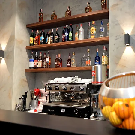 Alexandar Square Boutique Hotel