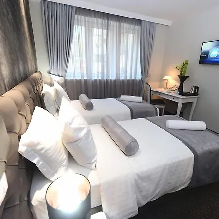 Alexandar Square Boutique