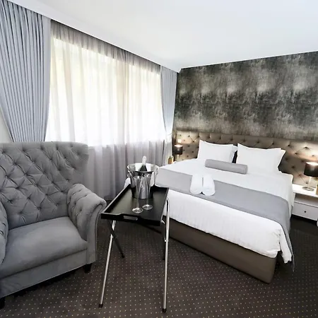 호텔 Alexandar Square Boutique 4*