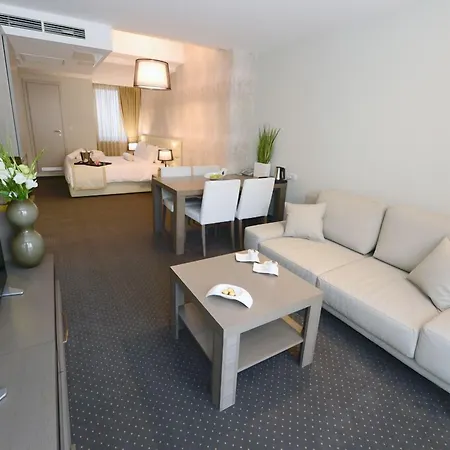 Alexandar Square Boutique 4* 스코페