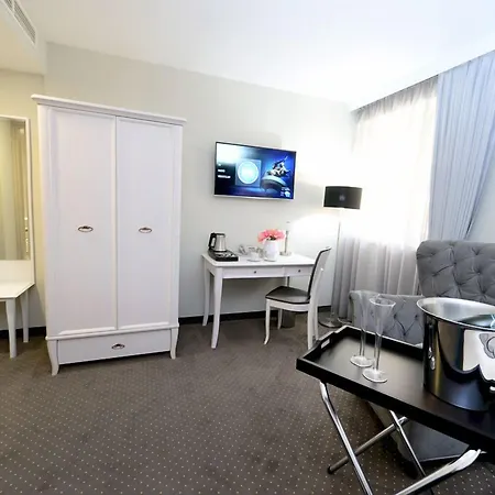 Alexandar Square Boutique 4*