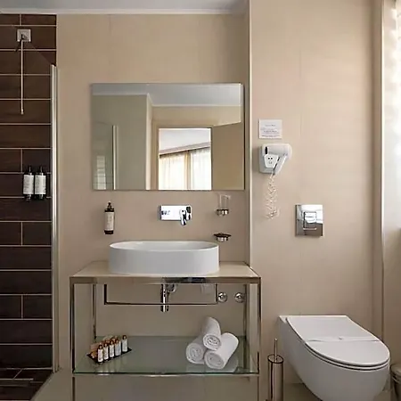 מלון Alexandar Square Boutique 4*