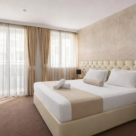 Alexandar Square Boutique 4*