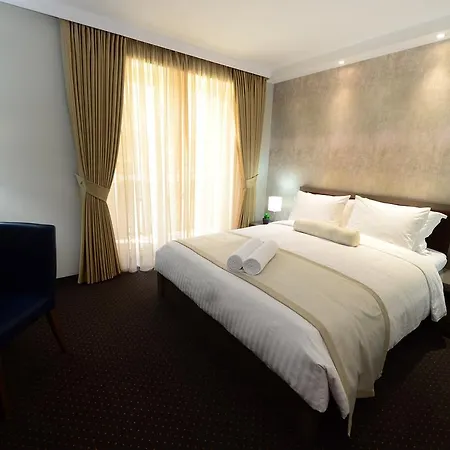 Alexandar Square Boutique سكوبجي