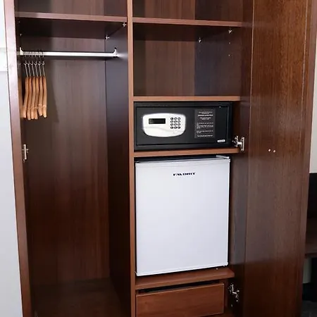 Hotel Alexandar Square Boutique 4*