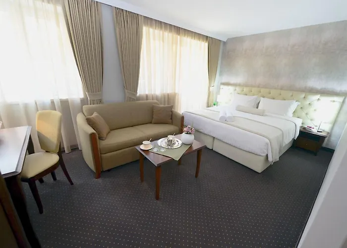 Alexandar Square Boutique Hotel