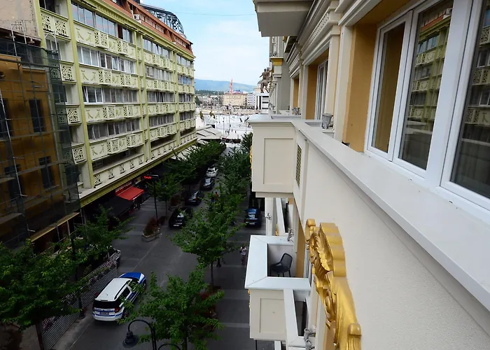 Alexandar Square Boutique