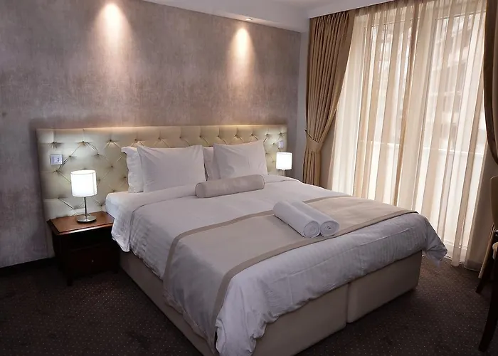 Hotel Alexandar Square Boutique 4*