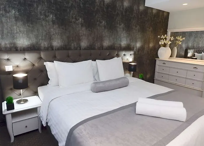 Alexandar Square Boutique Hotel 4*